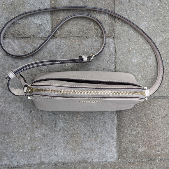 Kate Spade Dome Crossbody Purse - Picture 4 of 9